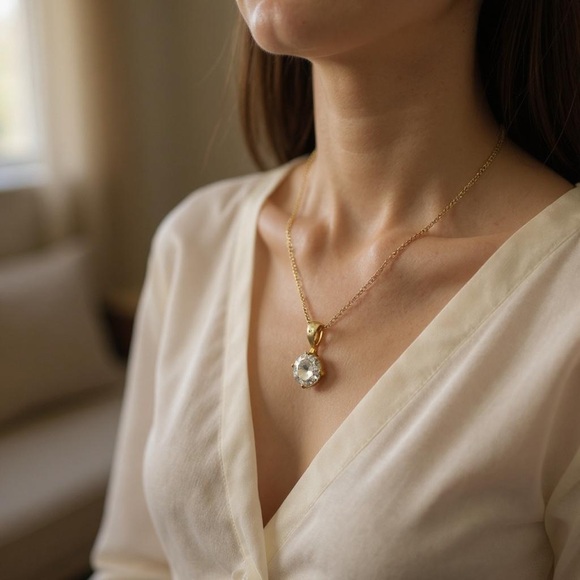 Gold plated clear CZ Express pendant & necklace - Picture 3 of 8